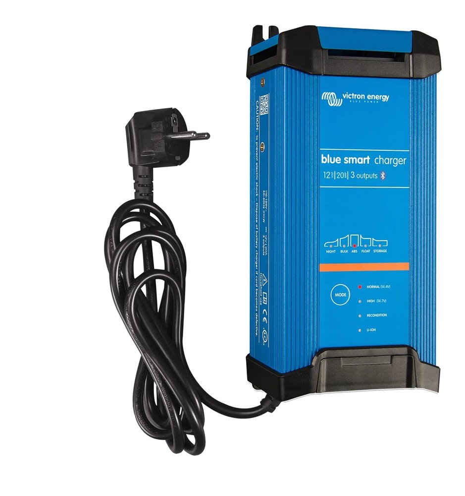 Victron Energy chytrá nabíječka baterií BlueSmart 12V/15A (3) IP22